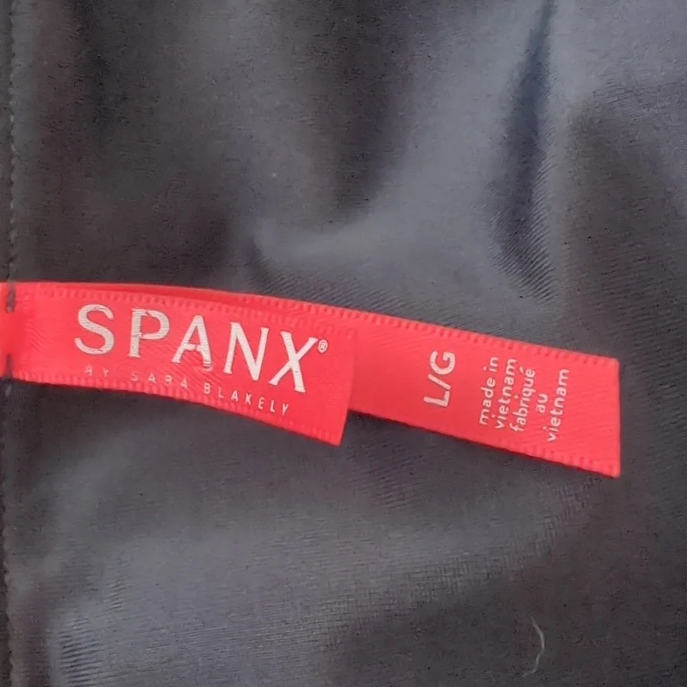 EUC Spanx Faux Leather Pebbled High Waisted Leggings 20186R Large